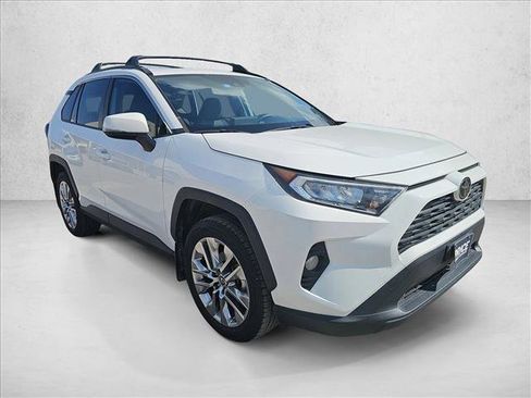 Used 2019 Toyota RAV4 XLE Premium w/ All Weather Liner Package image 7