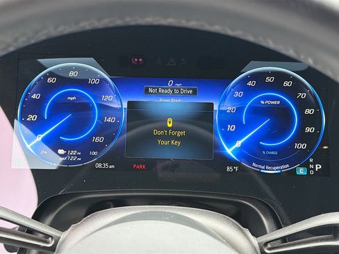 Used 2022 Mercedes-Benz EQS 580 4MATIC Sedan image 39