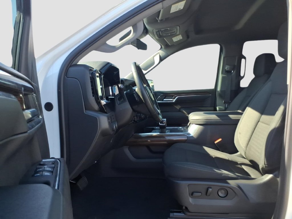 Used 2024 Chevrolet Silverado 1500 LT RWD image 19