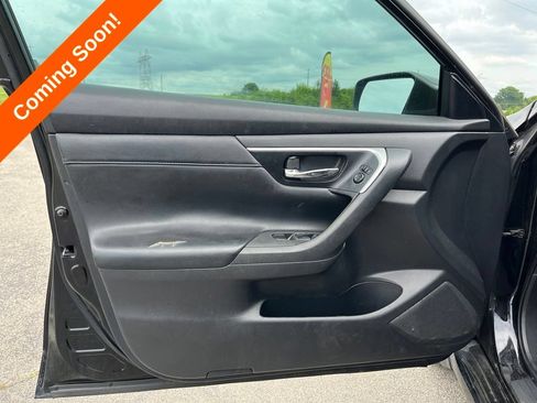 Used 2016 Nissan Altima 2.5 SR FWD image 14