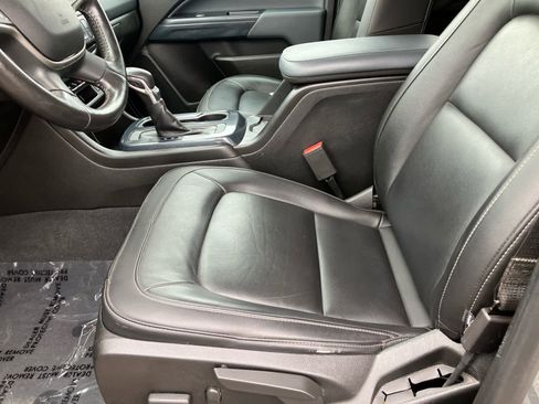 Used 2022 Chevrolet Colorado Z71 AWD/4WD image 10