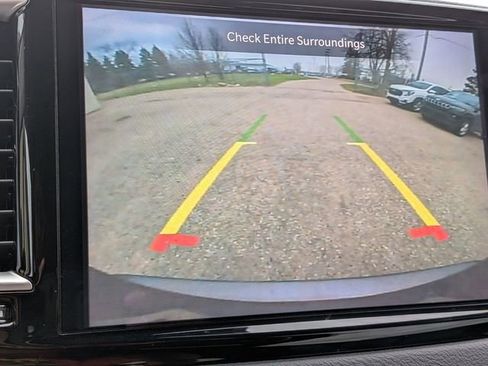 Certified 2023 Chrysler Pacifica Touring-L FWD image 23