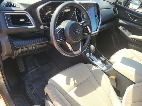 Used 2024 Subaru Ascent Premium w/ Convenience Package image 20