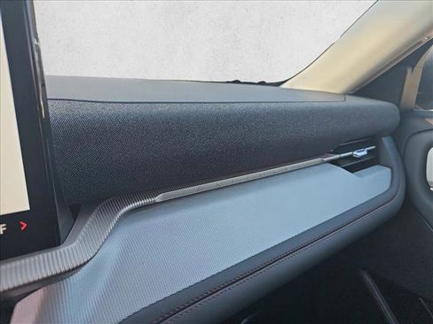 New 2026 Ford Explorer Active image 24