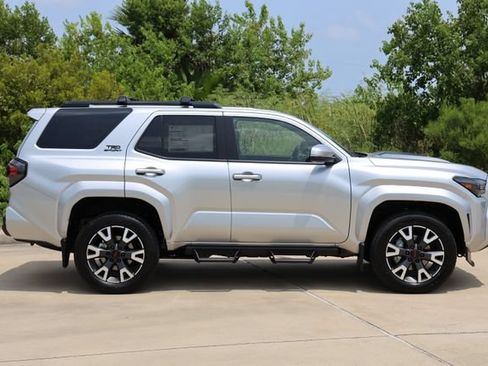 New 2026 Toyota 4Runner TRD Sport AWD/4WD image 4