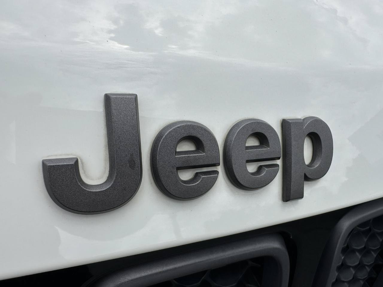 Used 2020 Jeep Compass Trailhawk AWD/4WD image 23