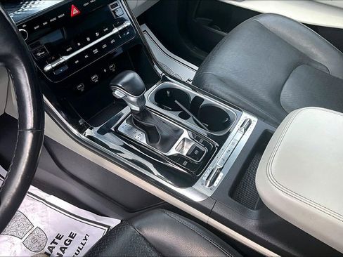 Used 2022 Kia Carnival SX Prestige FWD image 15