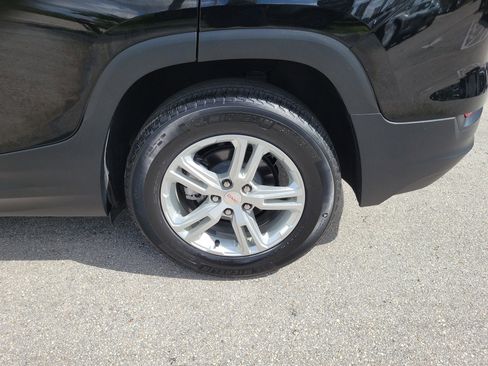 Used 2023 GMC Terrain SLE w/ Driver Convenience Package FWD image 28