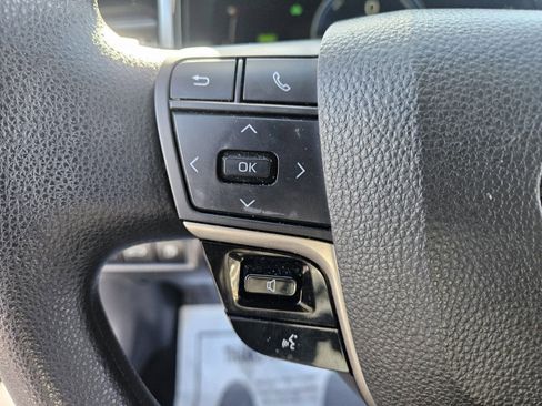 Used 2025 Toyota Camry LE image 27