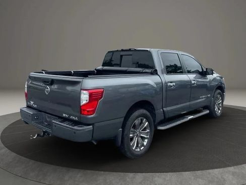 Used 2019 Nissan Titan SV w/ SV Convenience Package AWD/4WD image 5