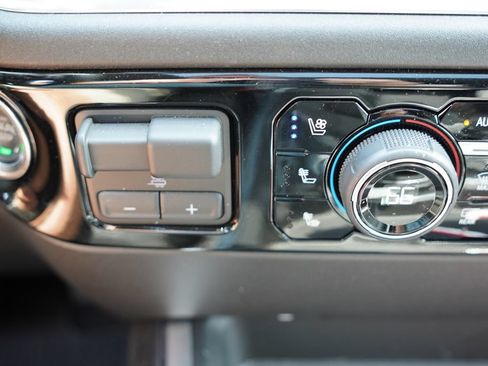 Certified 2025 Chevrolet Silverado 3500 LTZ w/ LTZ Plus Package AWD/4WD image 8