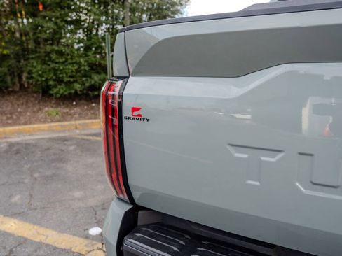 Used 2025 Toyota Tundra Limited image 7