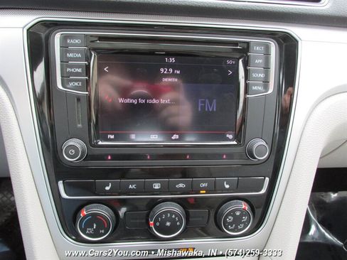 Used 2019 Volkswagen Passat 2.0T Wolfsburg image 29