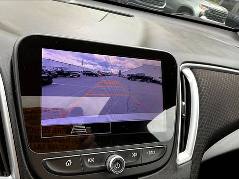 Used 2023 Chevrolet Malibu LT FWD image 9