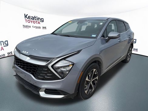 Used 2023 Kia Sportage EX image 3