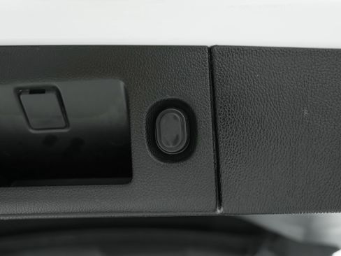 Used 2020 Chevrolet Tahoe LT image 44