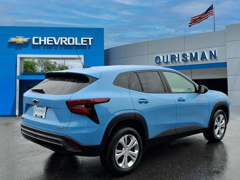 Used 2024 Chevrolet Trax RS w/ Driver Confidence Package image 3