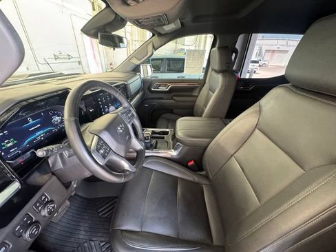 Used 2023 Chevrolet Silverado 1500 LT Trail Boss w/ LT Trail Boss Premium Package AWD/4WD image 27