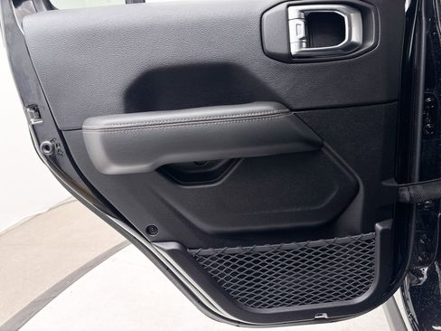 Used 2023 Jeep Wrangler Rubicon 392 w/ Xtreme Recon 35" Tire Package image 30