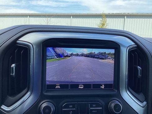 Used 2022 Chevrolet Silverado 1500 LTZ w/ LTZ Convenience Package II AWD/4WD image 15