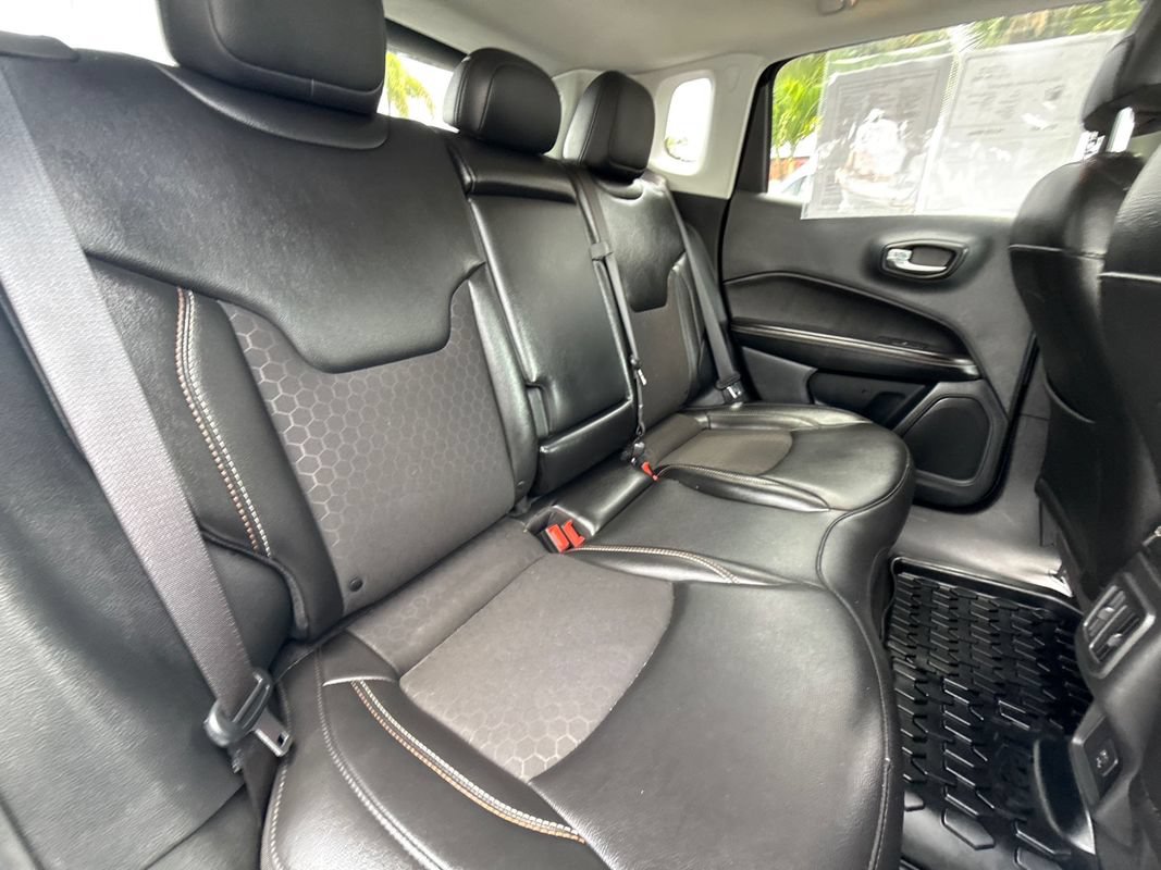 Used 2020 Jeep Compass Latitude AWD/4WD image 16