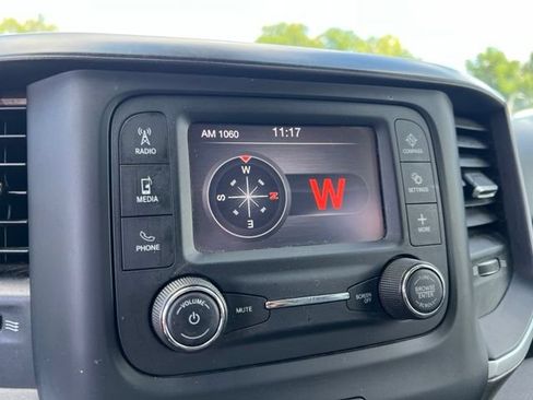 Used 2020 RAM 1500 Big Horn AWD/4WD image 36