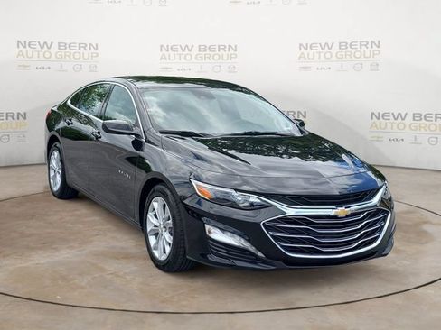 Used 2025 Chevrolet Malibu LT FWD image 7