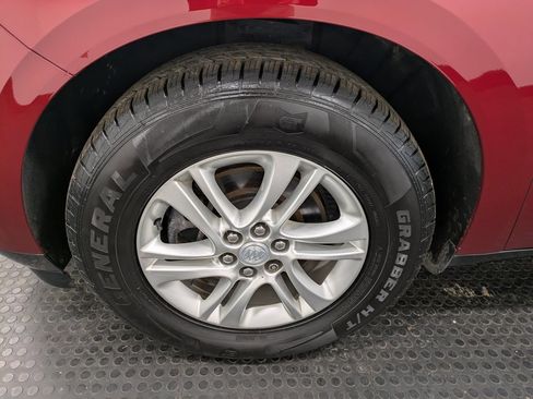 Used 2019 Buick Enclave Essence image 7