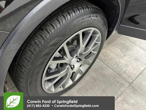 Used 2018 Buick Encore Sport Touring image 39