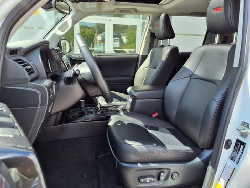 Used 2024 Toyota 4Runner TRD Off-Road Premium image 13