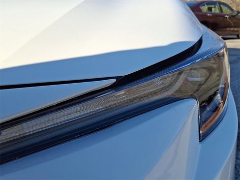 Used 2023 Toyota Corolla LE image 12