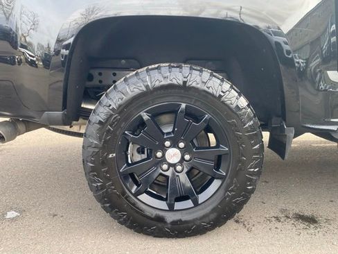 Used 2022 GMC Canyon Denali image 20