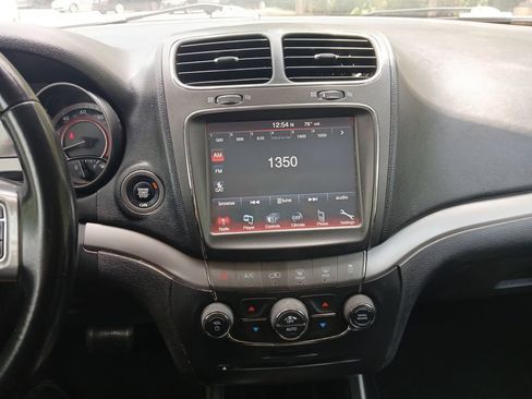 Used 2020 Dodge Journey Crossroad FWD image 33