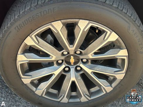Used 2025 Chevrolet Tahoe High Country AWD/4WD image 10
