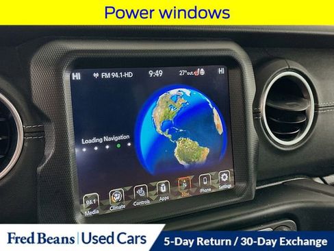 Used 2022 Jeep Wrangler Unlimited Sahara w/ Cold Weather Group image 17