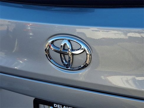 Used 2024 Toyota Corolla Cross XLE image 30