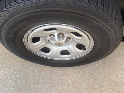 Used 2018 Nissan Frontier S image 31