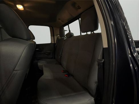 Used 2017 RAM 1500 Classic SLT image 11