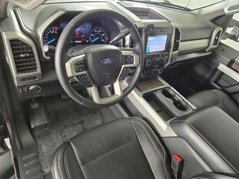 Used 2019 Ford F250 Lariat image 15