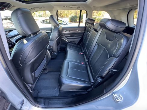 Used 2022 Jeep Grand Cherokee Limited 4xe image 41