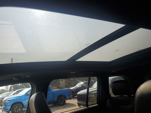 New 2025 Jeep Grand Cherokee Limited w/ Black Appearance Package AWD/4WD image 25