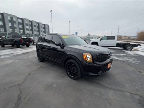 Used 2022 Kia Telluride SX w/ SX Prestige Package image 2