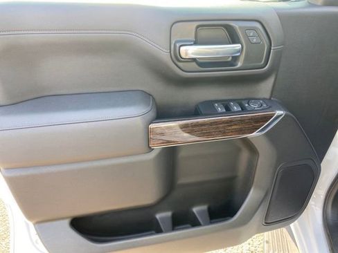 Certified 2022 GMC Sierra 1500 SLE image 15