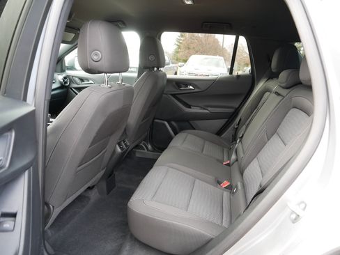 Used 2025 Chevrolet Equinox LT image 34