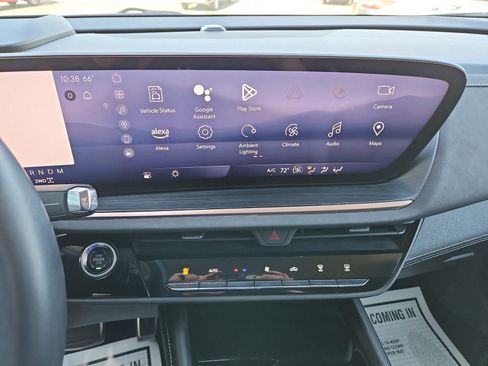 Used 2024 Buick Envision Sport Touring image 9