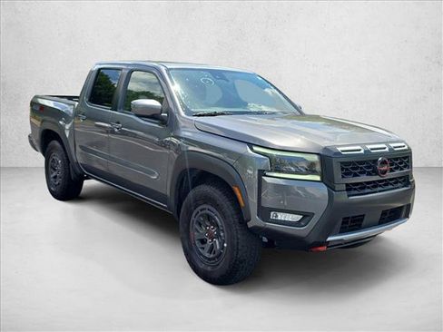 Used 2026 Nissan Frontier PRO-4X AWD/4WD image 3