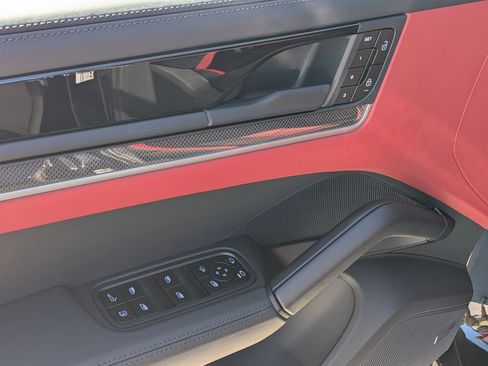 New 2026 Porsche Cayenne S image 15