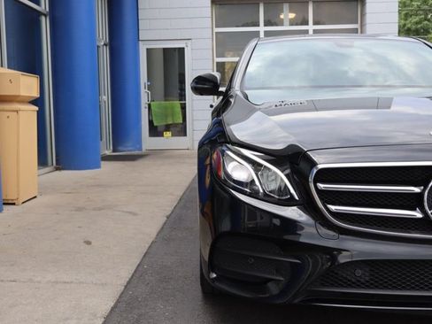 Used 2019 Mercedes-Benz E 450 4MATIC Sedan w/ Premium Package image 32