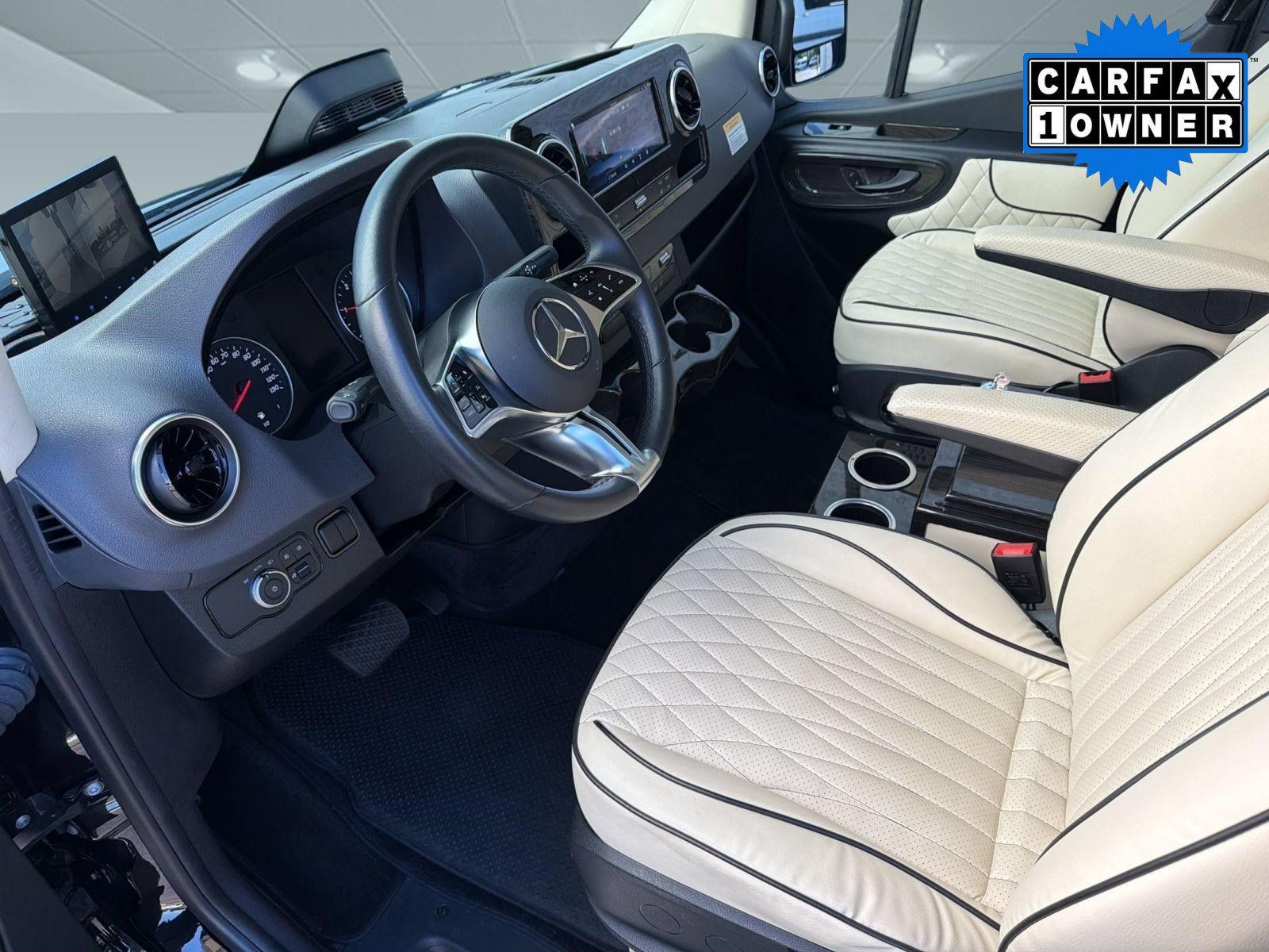Used 2025 Mercedes-Benz Sprinter 3500 image 4
