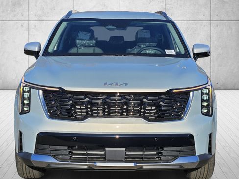 New 2026 Kia Sorento S image 2